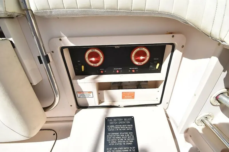 Slide: The Image of Grady-White 330 Express 2006 - 11
