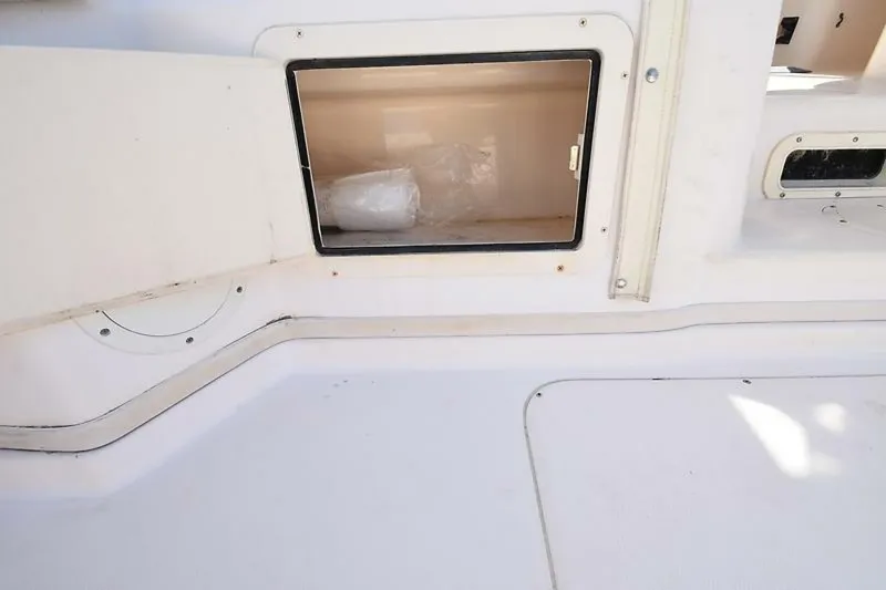 Slide: The Image of Grady-White 330 Express 2006 - 16