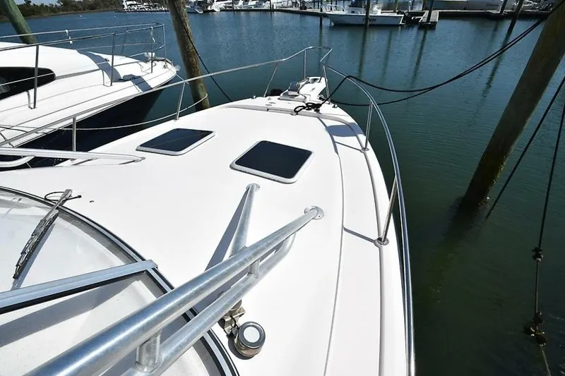 Slide: The Image of Grady-White 330 Express 2006 - 21