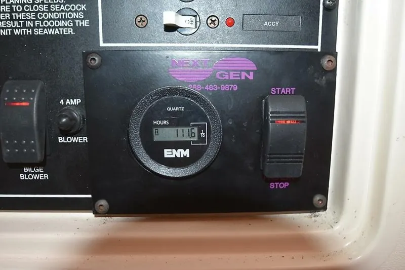 Slide: The Image of Grady-White 330 Express 2006 - 40