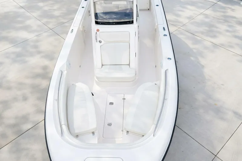 Slide: The Image of Pursuit C 260 Center Console 2017 - 4