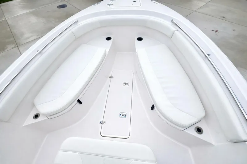 Slide: The Image of Pursuit C 260 Center Console 2017 - 5