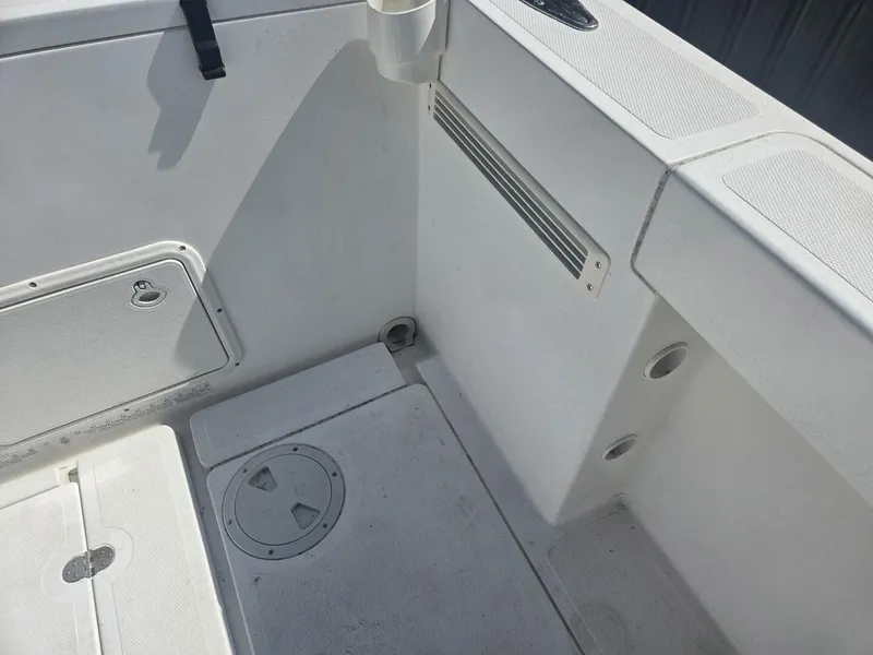 Slide: The Image of True World Marine TE2810 2008 - 13