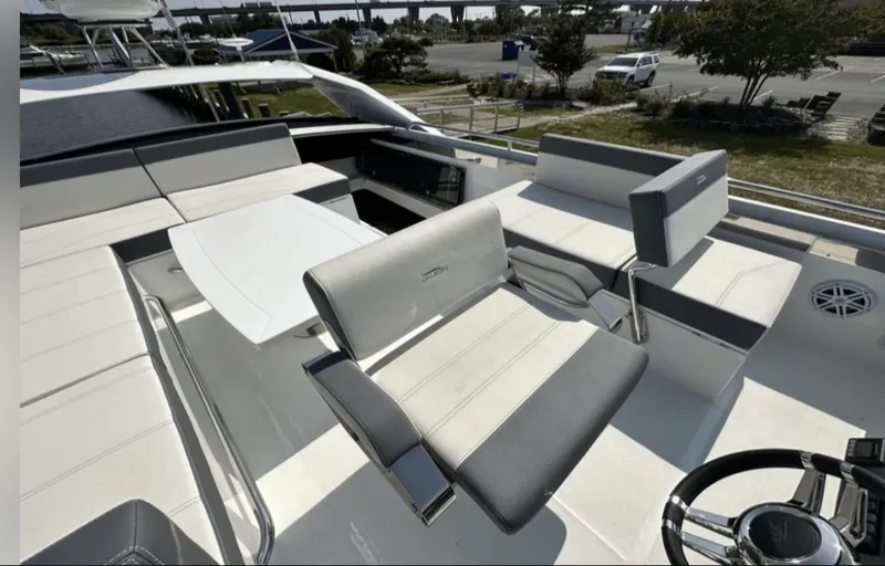 Slide: The Image of Galeon 510 SKY 2024 - 21