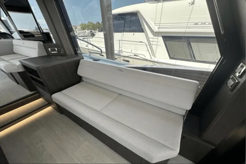 Slide: The Image of Galeon 510 SKY 2024 - 28