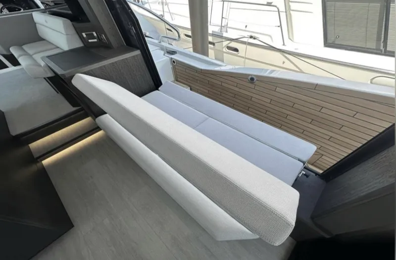 Slide: The Image of Galeon 510 SKY 2024 - 30