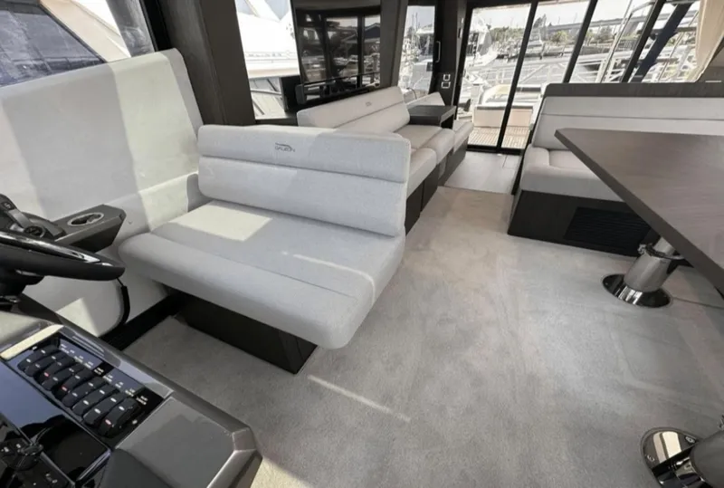Slide: The Image of Galeon 510 SKY 2024 - 33