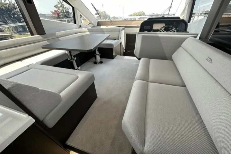 Slide: The Image of Galeon 510 SKY 2024 - 34