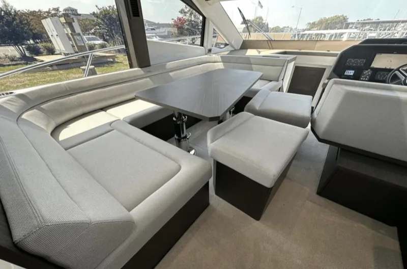 Slide: The Image of Galeon 510 SKY 2024 - 35