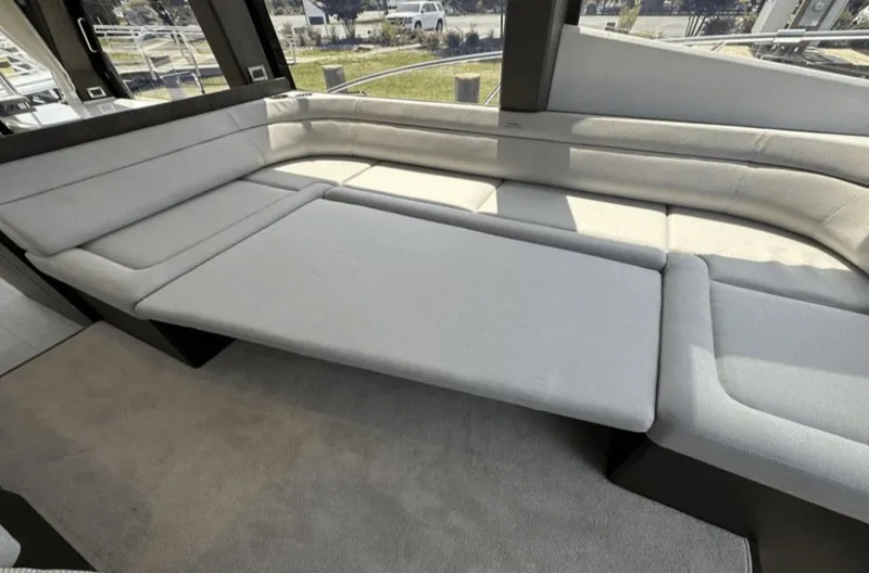 Slide: The Image of Galeon 510 SKY 2024 - 37