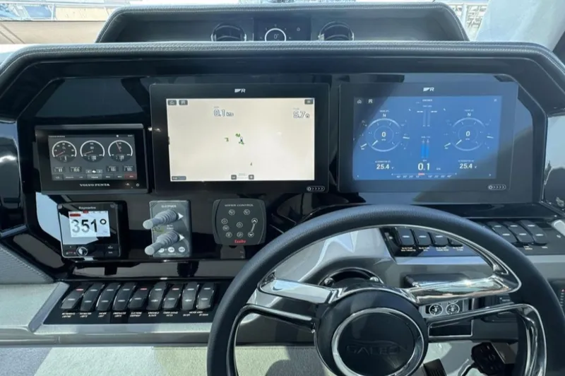 Slide: The Image of Galeon 510 SKY 2024 - 45