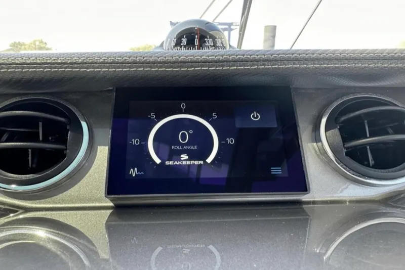 Slide: The Image of Galeon 510 SKY 2024 - 46