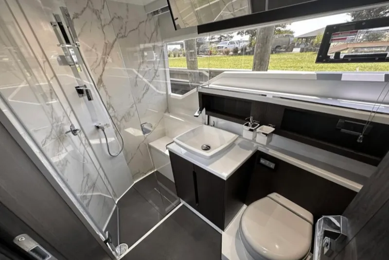 Slide: The Image of Galeon 510 SKY 2024 - 60