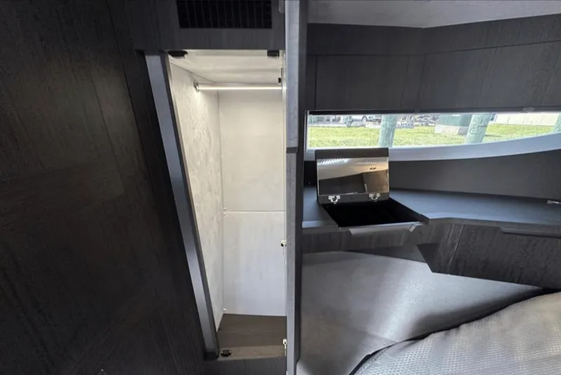 Slide: The Image of Galeon 510 SKY 2024 - 67