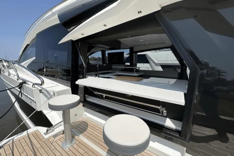 Slide: The Image of Galeon 510 SKY 2024 - 68
