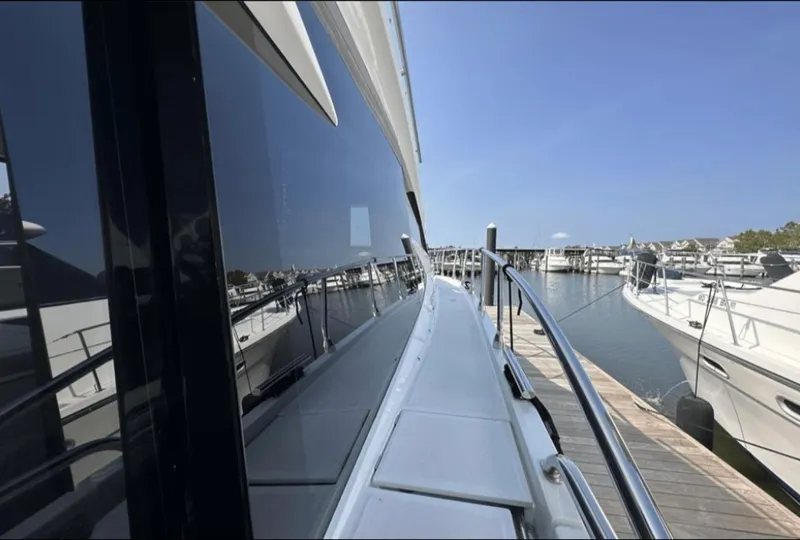 Slide: The Image of Galeon 510 SKY 2024 - 70