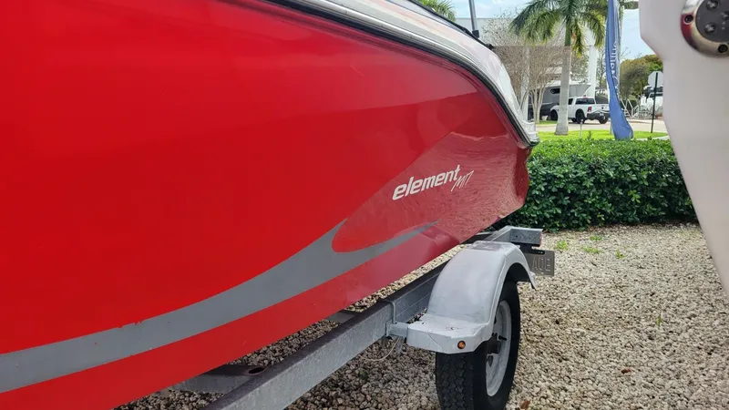 Slide: The Image of Bayliner Element M17 2022 - 23