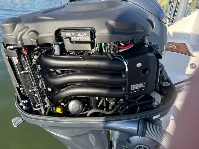 Slide: The Image of Sea Hunt Ultra 275 SE 2022 - 20