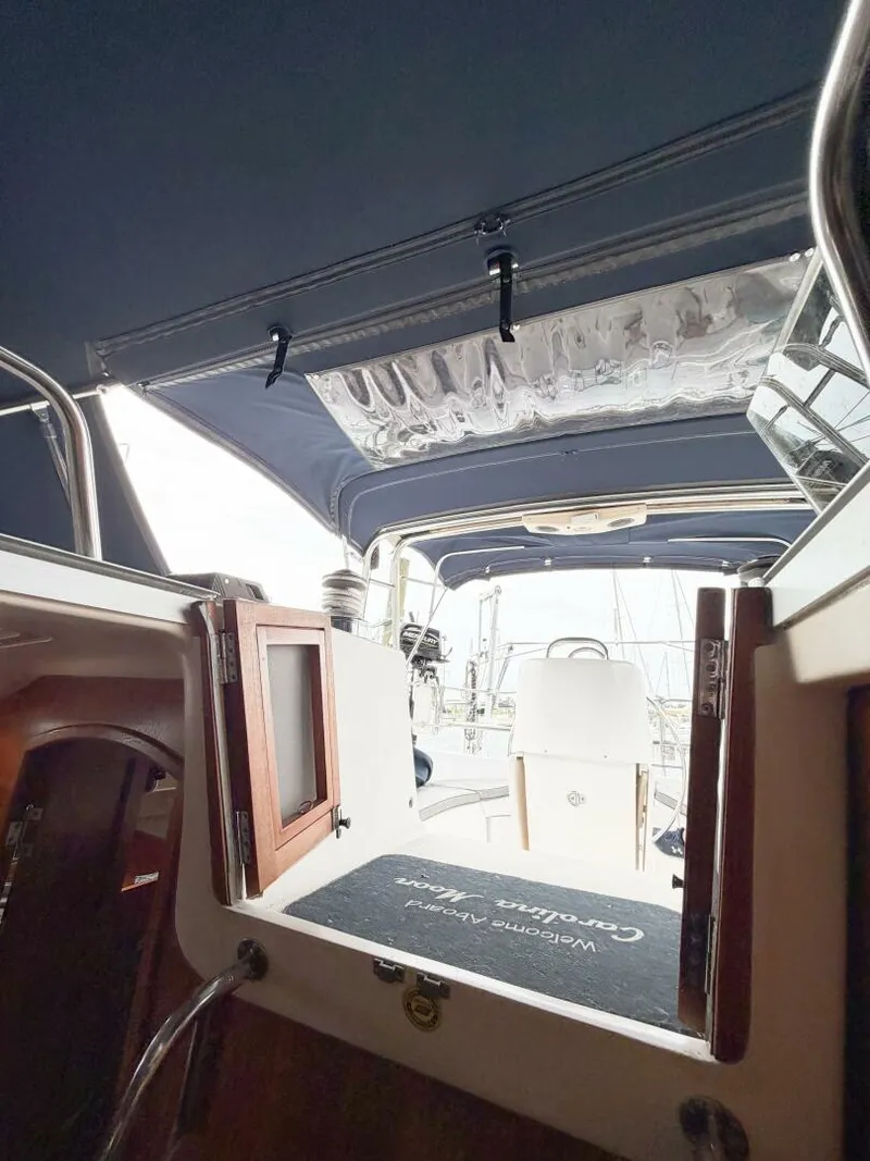 Slide: The Image of Hunter 380 2002 - 54