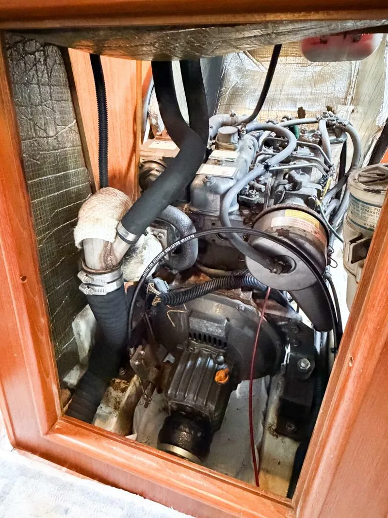 Slide: The Image of Hunter 380 2002 - 61