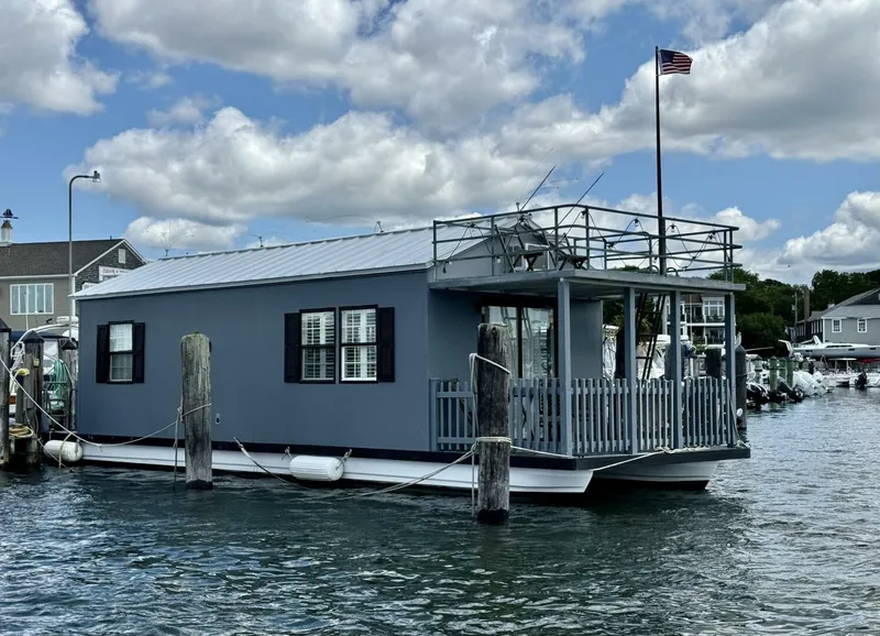 The Image of Catamaran Aqua Lodge 2009 - 0