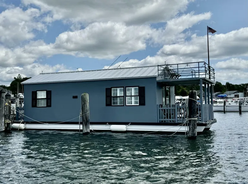 Slide: The Image of Catamaran Aqua Lodge 2009 - 2