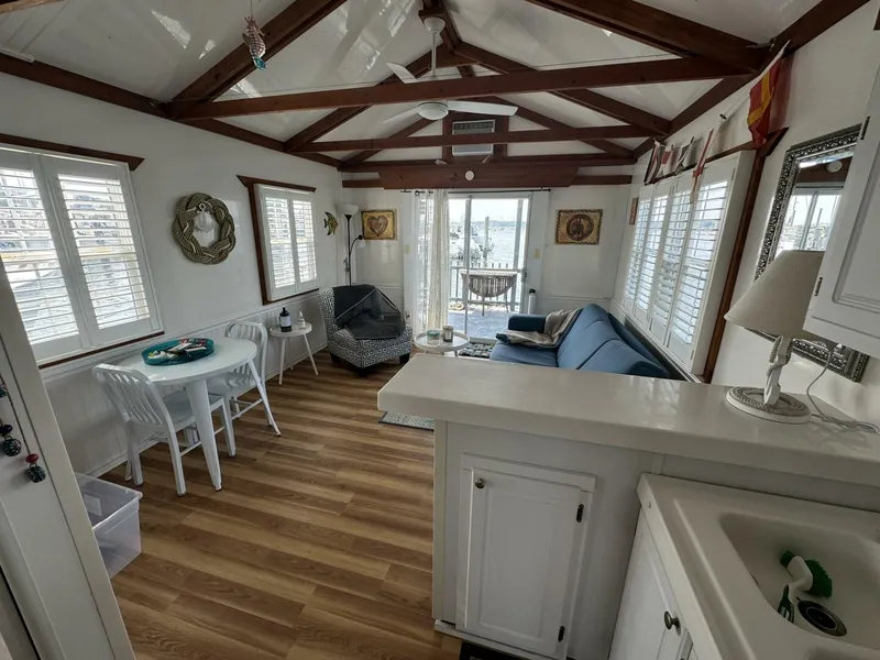 Slide: The Image of Catamaran Aqua Lodge 2009 - 8