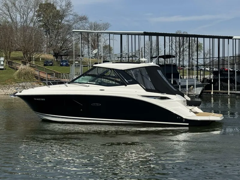 Slide: The Image of Sea Ray Sundancer 320 2023 - 2