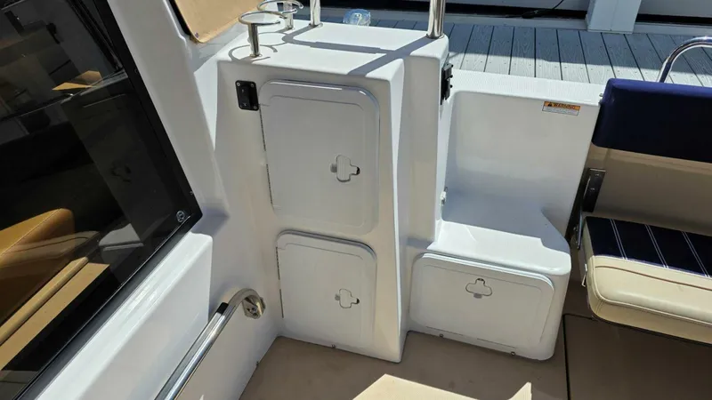 Slide: The Image of Ranger Tug 29-CB 2019 - 16