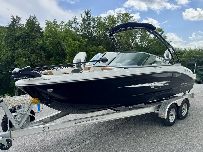 Slide: The Image of Chaparral 21 SSi Ski & Fish 2023 - 11