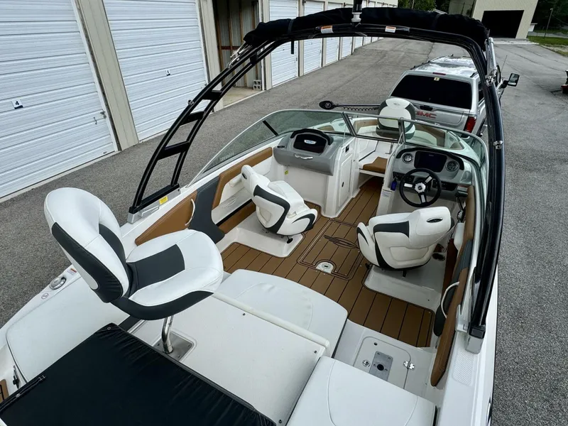 Slide: The Image of Chaparral 21 SSi Ski & Fish 2023 - 19