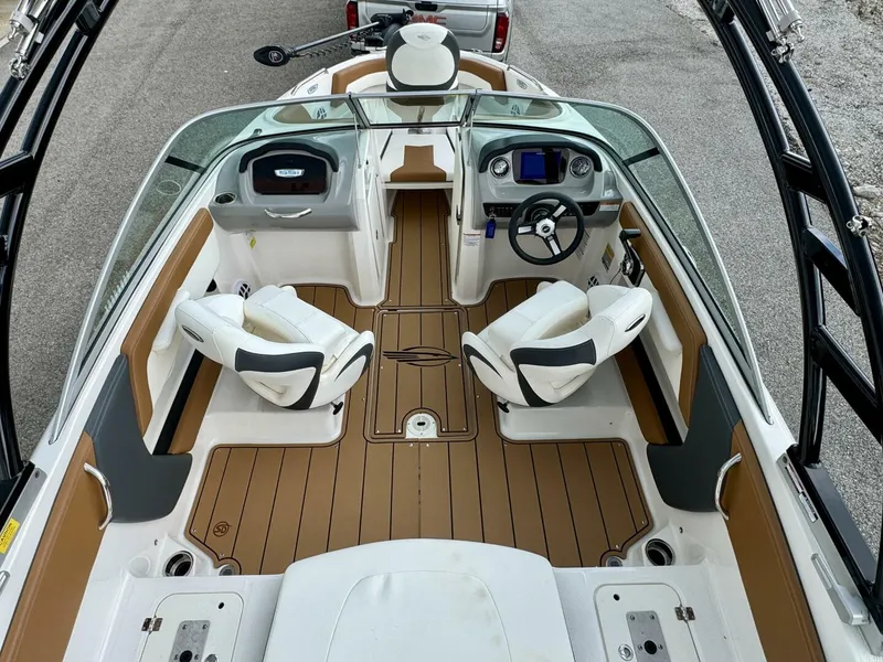 Slide: The Image of Chaparral 21 SSi Ski & Fish 2023 - 22