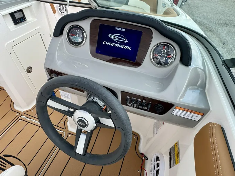 Slide: The Image of Chaparral 21 SSi Ski & Fish 2023 - 27