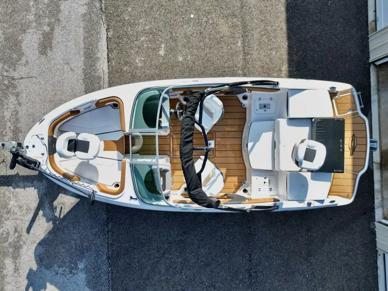 Slide: The Image of Chaparral 21 SSi Ski & Fish 2023 - 4