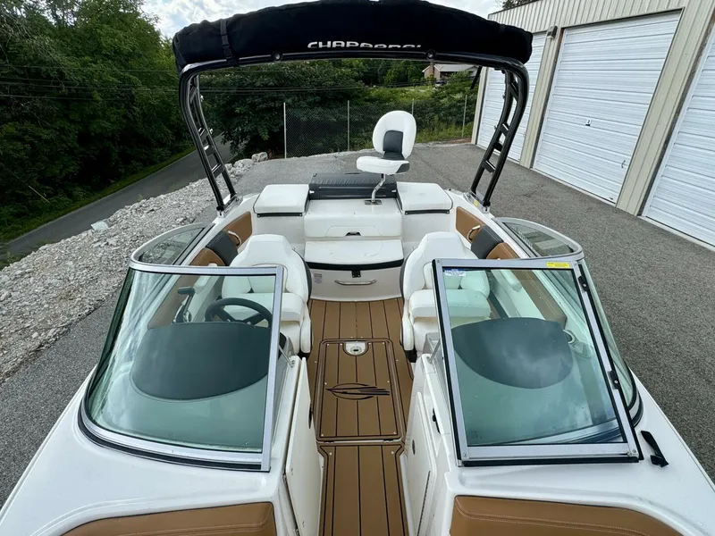 Slide: The Image of Chaparral 21 SSi Ski & Fish 2023 - 52