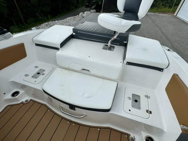 Slide: The Image of Chaparral 21 SSi Ski & Fish 2023 - 56
