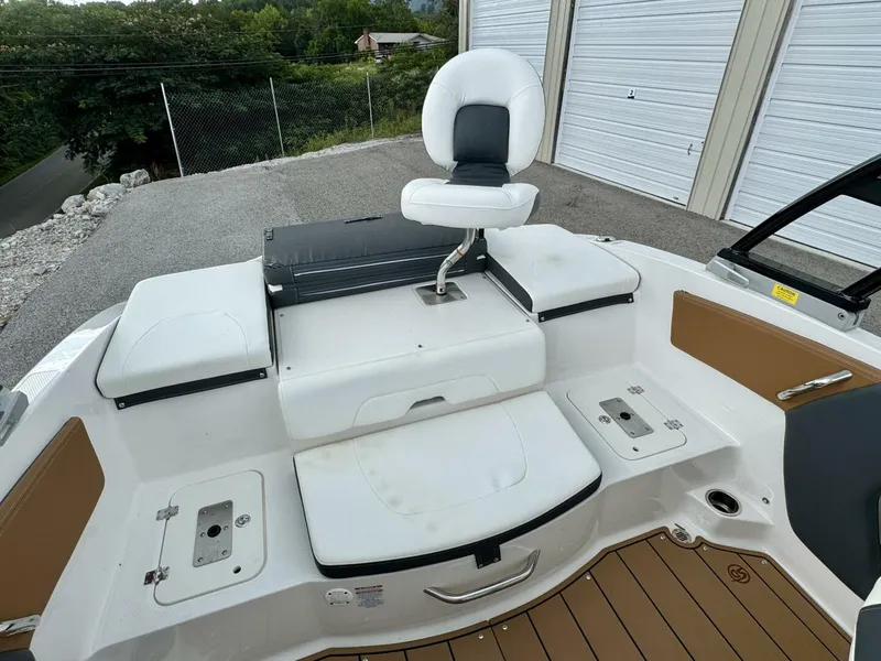 Slide: The Image of Chaparral 21 SSi Ski & Fish 2023 - 61
