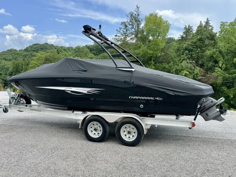Slide: The Image of Chaparral 21 SSi Ski & Fish 2023 - 82