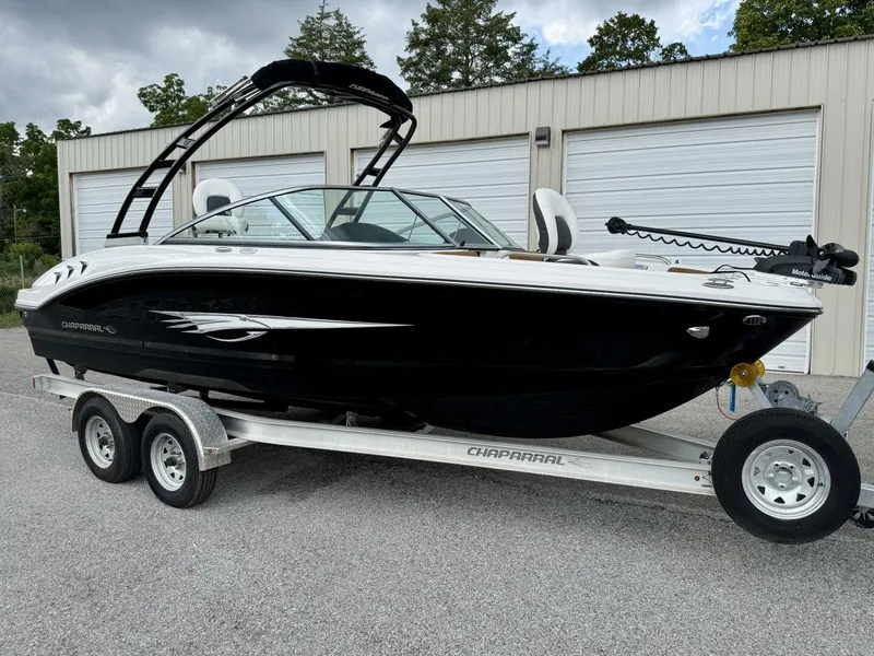 Slide: The Image of Chaparral 21 SSi Ski & Fish 2023 - 9