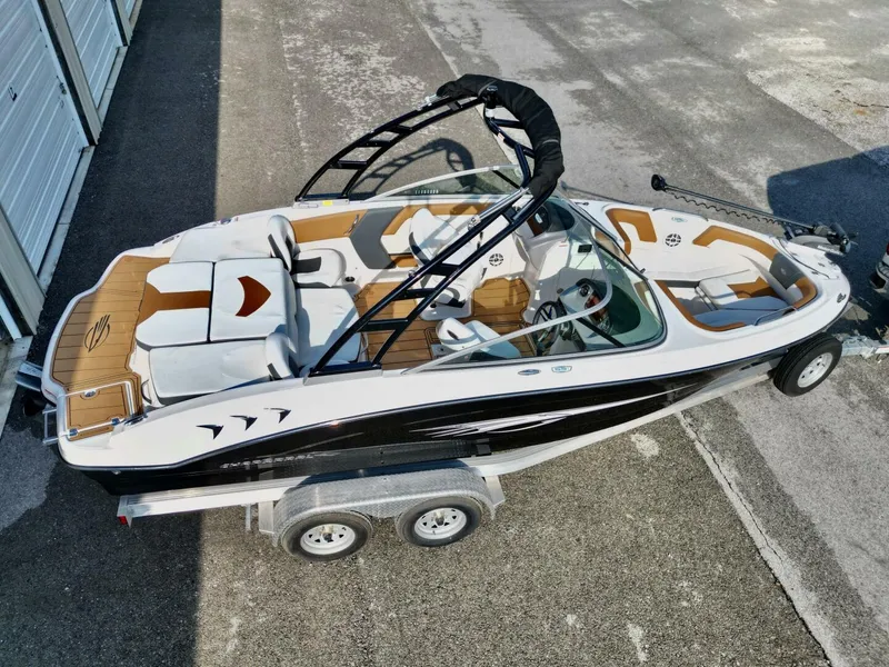 Slide: The Image of Chaparral 21 SSi Ski & Fish 2023 - 91