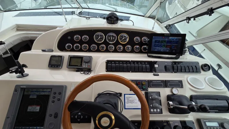 Slide: The Image of Cruisers 4450 Express Motor Yacht 2000 - 22