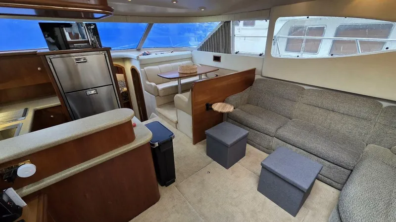 Slide: The Image of Cruisers 4450 Express Motor Yacht 2000 - 29