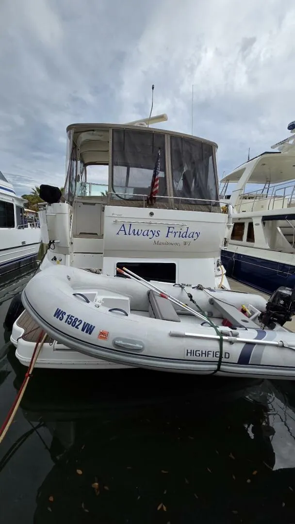 Slide: The Image of Cruisers 4450 Express Motor Yacht 2000 - 3