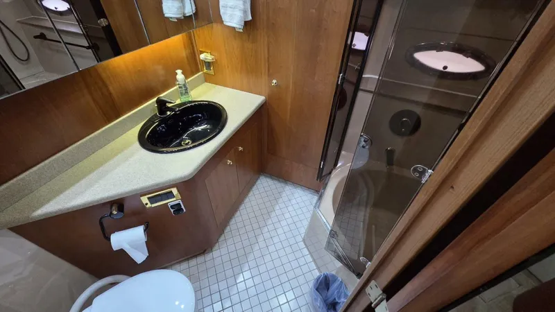 Slide: The Image of Cruisers 4450 Express Motor Yacht 2000 - 57