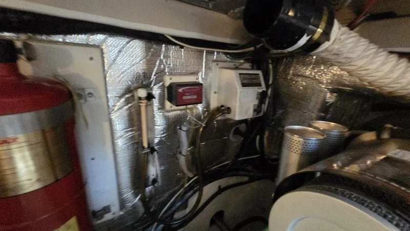Slide: The Image of Cruisers 4450 Express Motor Yacht 2000 - 68