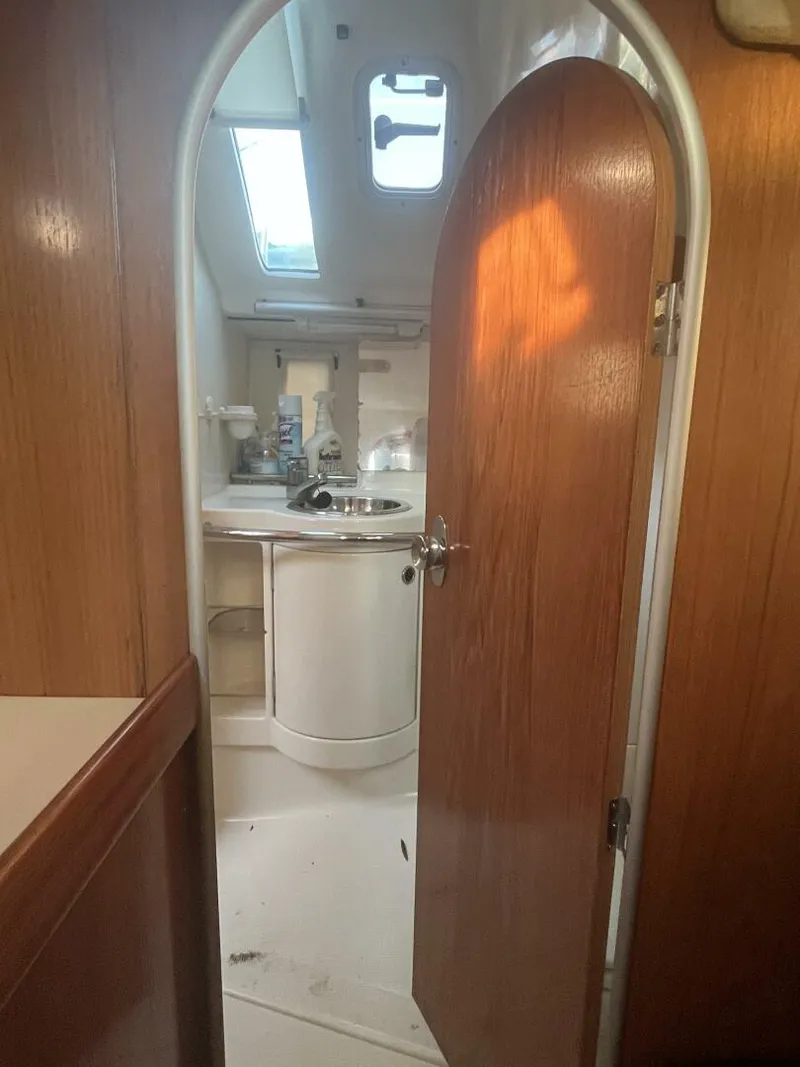 Slide: The Image of Beneteau 1990 - 31