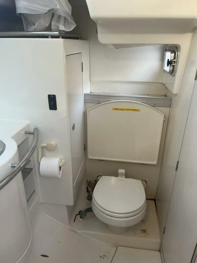 Slide: The Image of Beneteau 1990 - 35