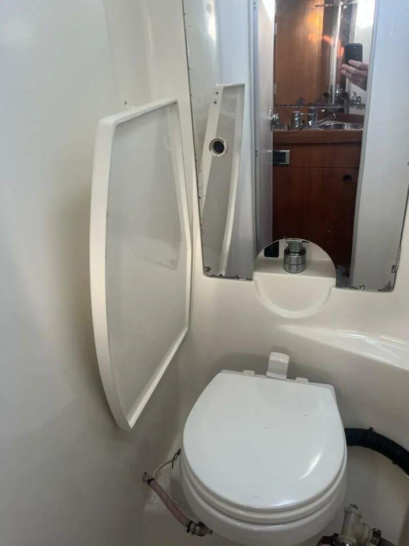 Slide: The Image of Beneteau 1990 - 37