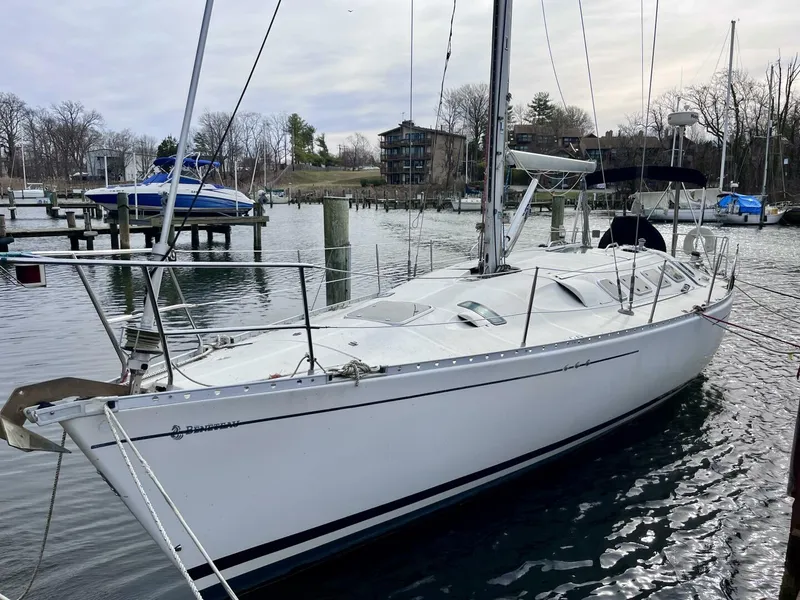 Slide: The Image of Beneteau 1990 - 39
