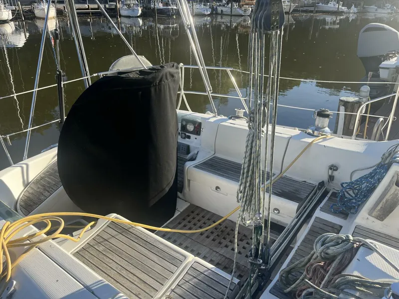 Slide: The Image of Beneteau 1990 - 9
